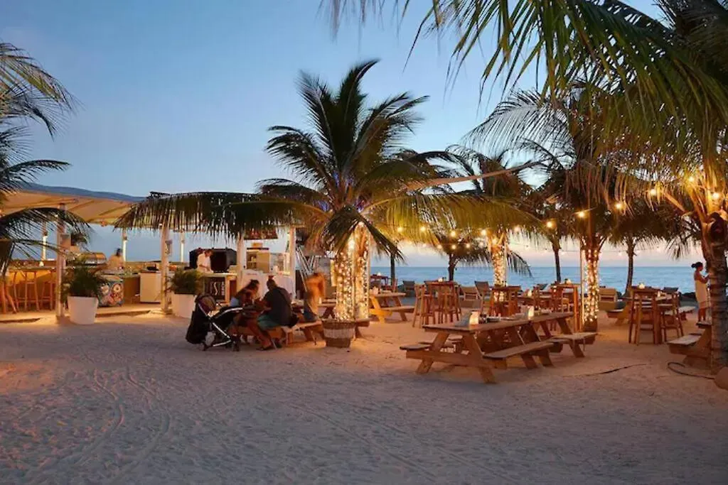 Cozy Studio Apartment Minutes From The Beach Willemstad Curacao